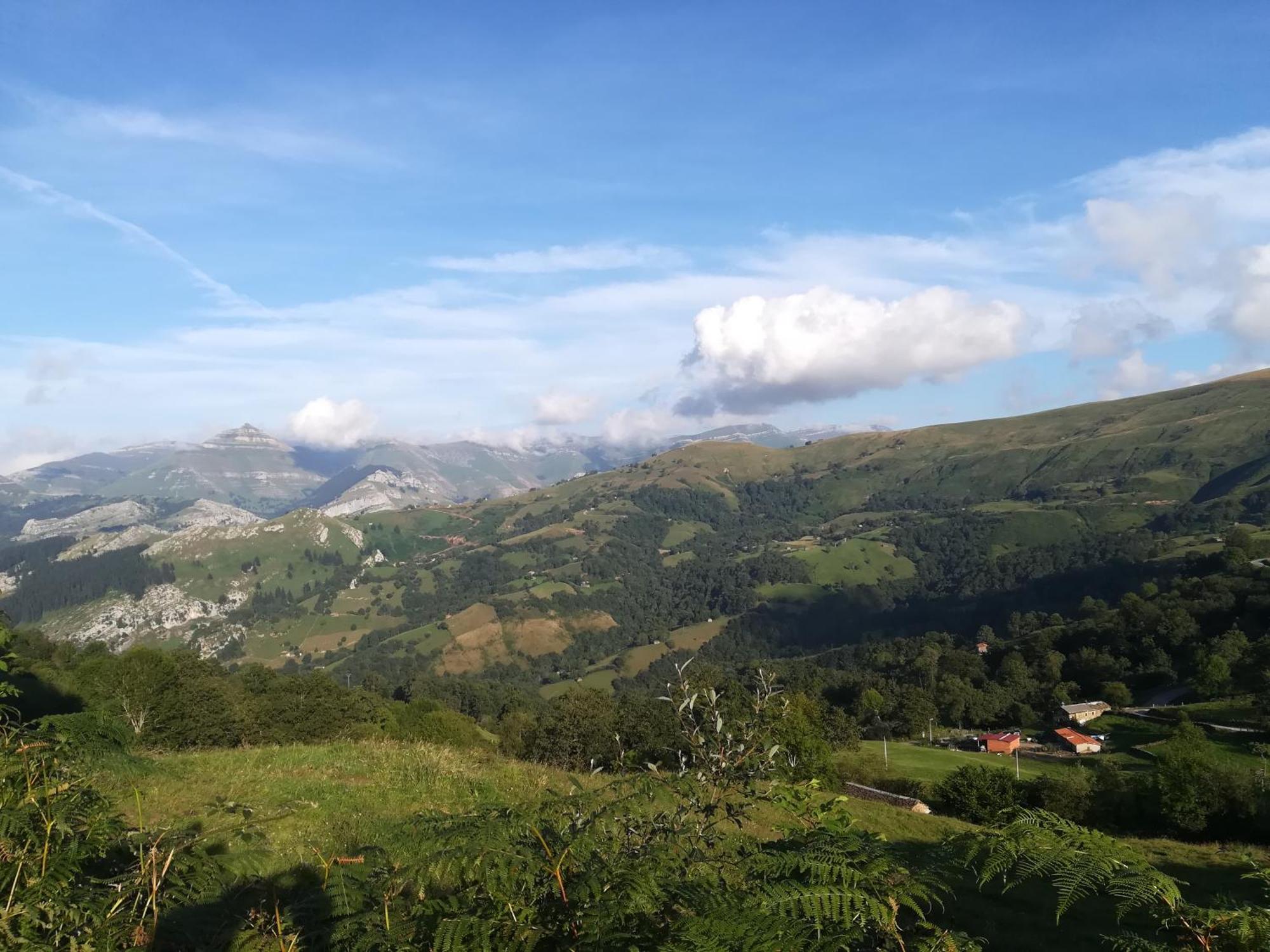 La Pasiega San Roque de Ríomiera エクステリア 写真